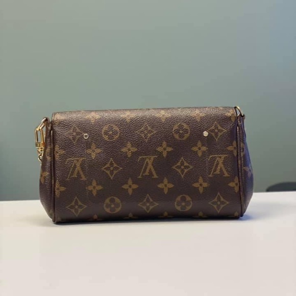 Favorite Crossbody - Picture 11 of 12